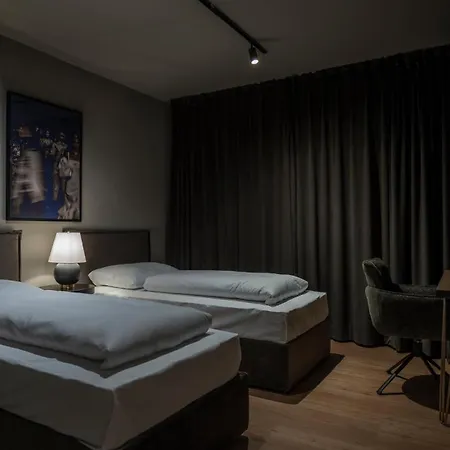 Leipzig Suites 4*