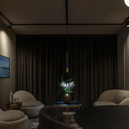 Leipzig Suites 4*