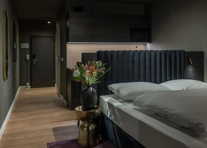 Aparthotel Leipzig Suites 4*